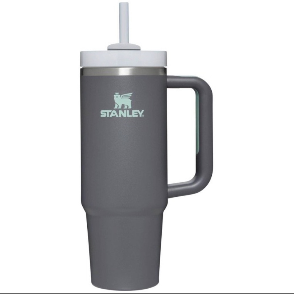 NEW! Stanley FlowState Quencher 30 oz Charcoal with handle